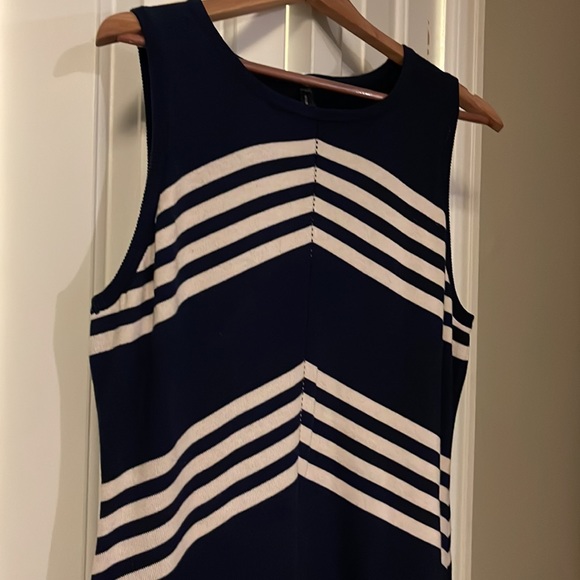 3/$10 Bundle: Marc NY Andrew Marc XL Tank Dress in Navy & White - Picture 6 of 8